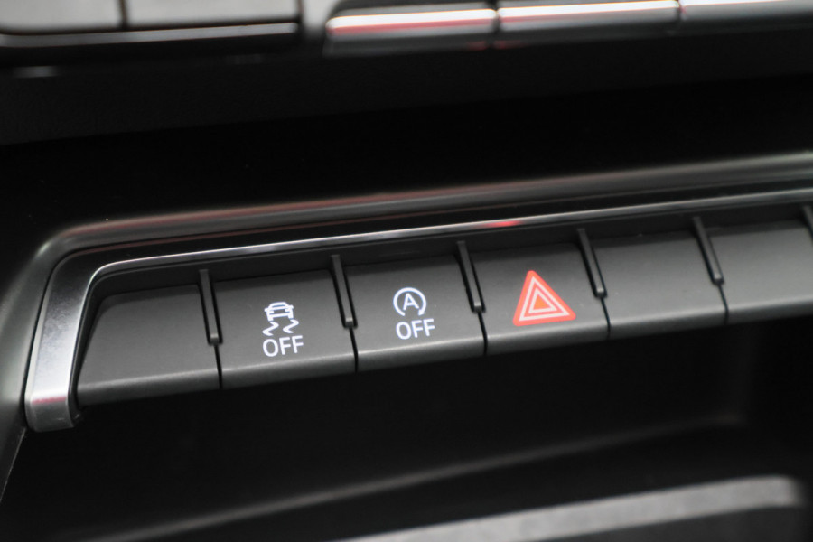 Audi A3 Sportback 30 TFSI Advanced edition Panoramadak, Camera, Virtual Cockpit, Cruise, Apple Carplay,