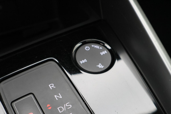 Audi A3 Sportback 30 TFSI Advanced edition Panoramadak, Camera, Virtual Cockpit, Cruise, Apple Carplay,