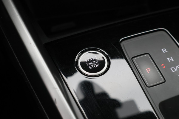 Audi A3 Sportback 30 TFSI Advanced edition Panoramadak, Camera, Virtual Cockpit, Cruise, Apple Carplay,