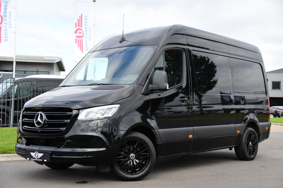 Mercedes-Benz Sprinter 316 RWD 2.2 CDI L2H2 Black Edition Adaptieve Cruise, 360 Camera, Carplay, LED, Stoelverwarming, Trekhaak, Sensoren, Automaat, Uniek!