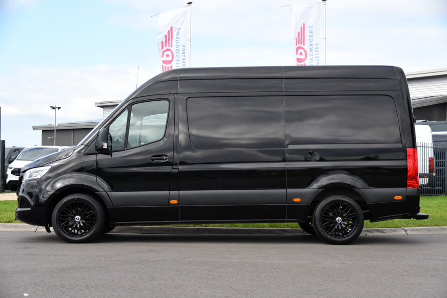 Mercedes-Benz Sprinter 316 RWD 2.2 CDI L2H2 Black Edition Adaptieve Cruise, 360 Camera, Carplay, LED, Stoelverwarming, Trekhaak, Sensoren, Automaat, Uniek!
