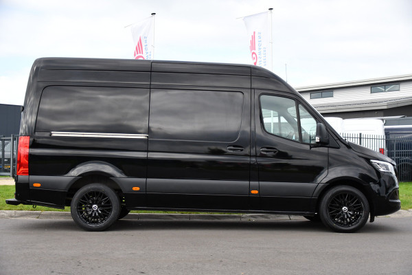 Mercedes-Benz Sprinter 316 RWD 2.2 CDI L2H2 Black Edition Adaptieve Cruise, 360 Camera, Carplay, LED, Stoelverwarming, Trekhaak, Sensoren, Automaat, Uniek!