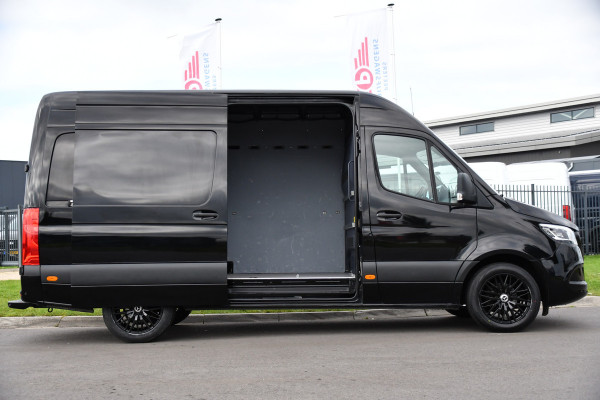 Mercedes-Benz Sprinter 316 RWD 2.2 CDI L2H2 Black Edition Adaptieve Cruise, 360 Camera, Carplay, LED, Stoelverwarming, Trekhaak, Sensoren, Automaat, Uniek!