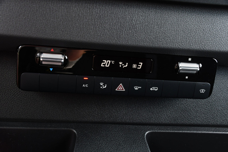 Mercedes-Benz Sprinter 316 RWD 2.2 CDI L2H2 Black Edition Adaptieve Cruise, 360 Camera, Carplay, LED, Stoelverwarming, Trekhaak, Sensoren, Automaat, Uniek!
