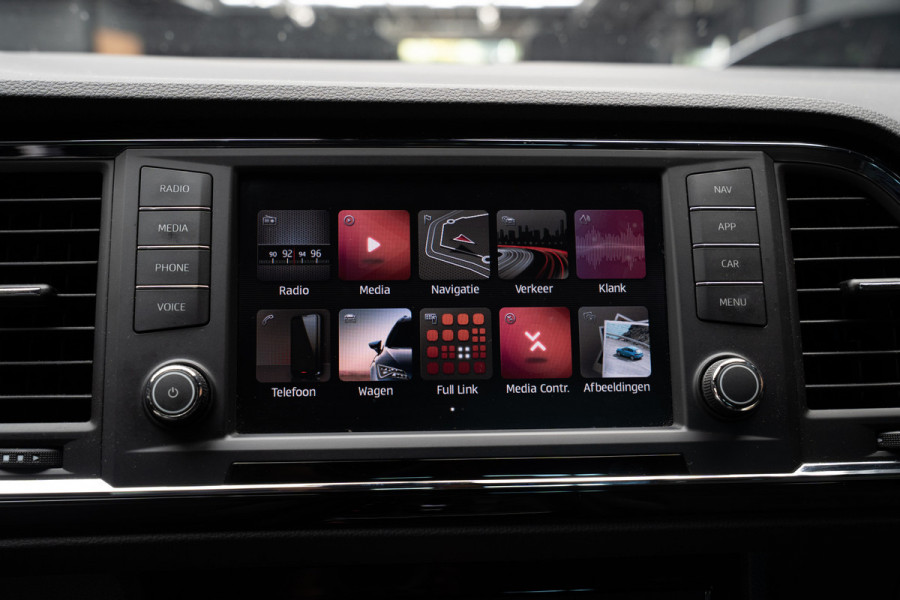 CUPRA Ateca 2.0 TSI 4DRIVE Panodak Virtual 360° Camera Leder/ Alcantara bekleding Navi ACC Climate C. Elektr. bedienbare achterklep PDC LM velgen Beats Audio systeem Elektr. bedienb. trekhaak