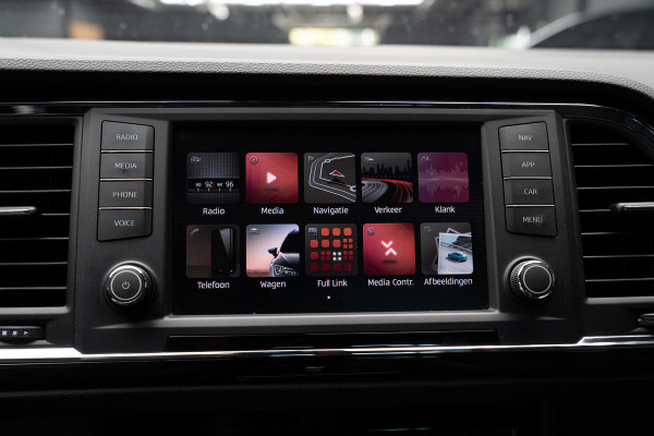 CUPRA Ateca 2.0 TSI 4DRIVE Panodak Virtual 360° Camera Leder/ Alcantara bekleding Navi ACC Climate C. Elektr. bedienbare achterklep PDC LM velgen Beats Audio systeem Elektr. bedienb. trekhaak