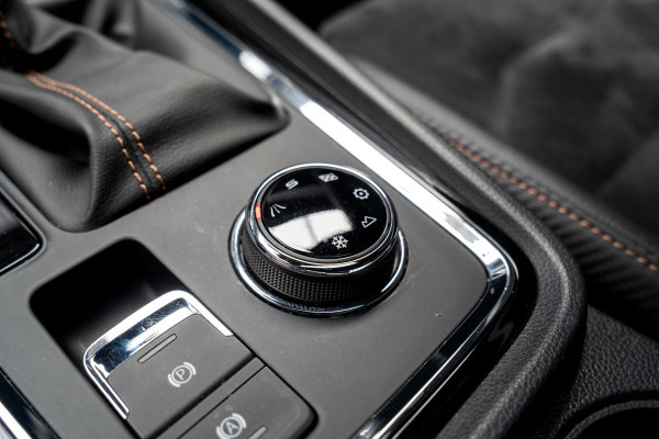 CUPRA Ateca 2.0 TSI 4DRIVE Panodak Virtual 360° Camera Leder/ Alcantara bekleding Navi ACC Climate C. Elektr. bedienbare achterklep PDC LM velgen Beats Audio systeem Elektr. bedienb. trekhaak