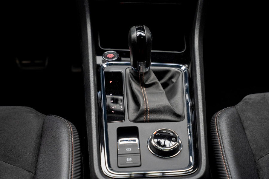 CUPRA Ateca 2.0 TSI 4DRIVE Panodak Virtual 360° Camera Leder/ Alcantara bekleding Navi ACC Climate C. Elektr. bedienbare achterklep PDC LM velgen Beats Audio systeem Elektr. bedienb. trekhaak