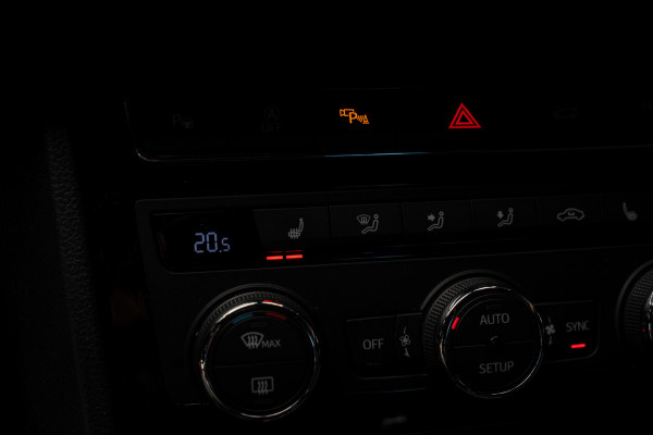 CUPRA Ateca 2.0 TSI 4DRIVE Panodak Virtual 360° Camera Leder/ Alcantara bekleding Navi ACC Climate C. Elektr. bedienbare achterklep PDC LM velgen Beats Audio systeem Elektr. bedienb. trekhaak