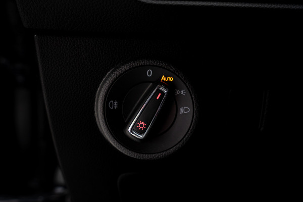 CUPRA Ateca 2.0 TSI 4DRIVE Panodak Virtual 360° Camera Leder/ Alcantara bekleding Navi ACC Climate C. Elektr. bedienbare achterklep PDC LM velgen Beats Audio systeem Elektr. bedienb. trekhaak