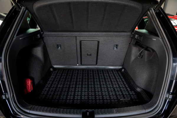 CUPRA Ateca 2.0 TSI 4DRIVE Panodak Virtual 360° Camera Leder/ Alcantara bekleding Navi ACC Climate C. Elektr. bedienbare achterklep PDC LM velgen Beats Audio systeem Elektr. bedienb. trekhaak