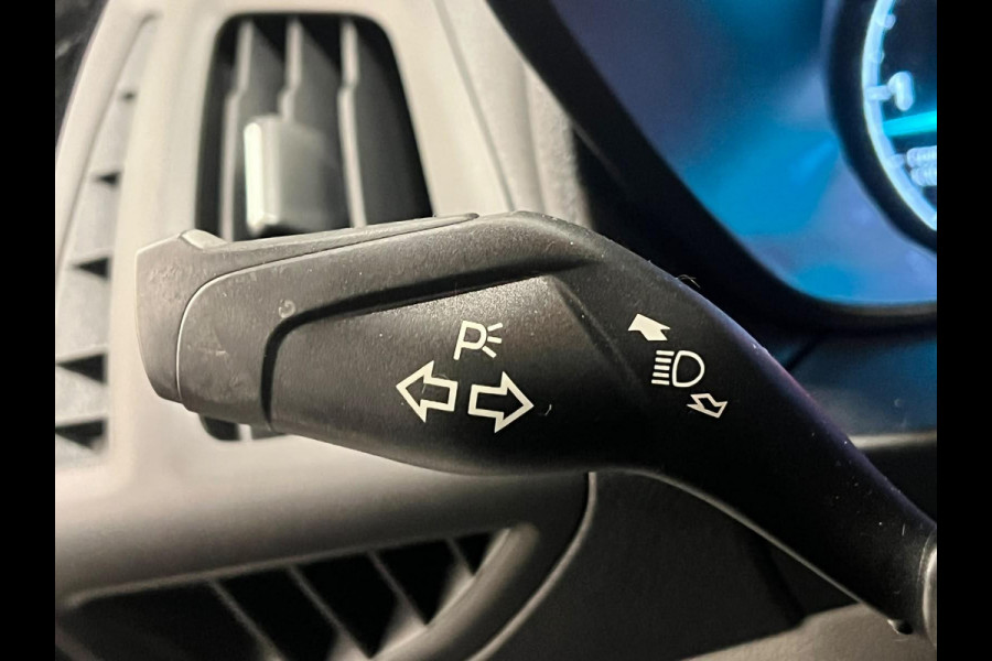 Ford Transit Connect 1.5 EcoBlue L2 Trend Automaat Airco Radio Cruise Control Parkeersensoren Achterklep Verwarmbare voorstoelen