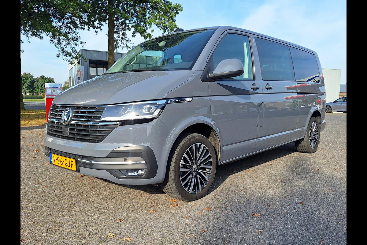 Volkswagen Transporter 2.0 TDI L2H1 30 DC Bulli Automaat | NL-Auto | Trekhaak | Blindspot | Park Assist | Airbag-Pack |