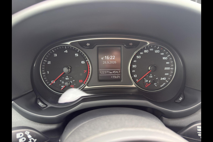 Audi A1 Sportback 1.4 TFSI Advance Sport Pano | S-Line | Pano | Stoelverw. | Clima | Zwarte hemel