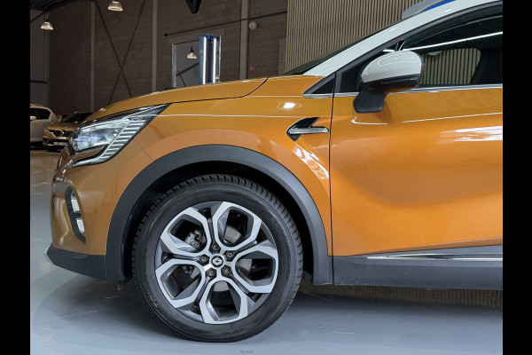 Renault Captur 1.3 TCe 140 Intens Groot Navi | ACC | Stoel & Stuur Verwarming | Camera | 100% Dealer Onderhouden!