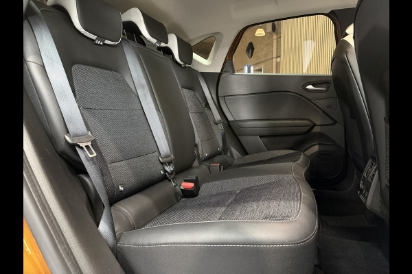 Renault Captur 1.3 TCe 140 Intens Groot Navi | ACC | Stoel & Stuur Verwarming | Camera | 100% Dealer Onderhouden!