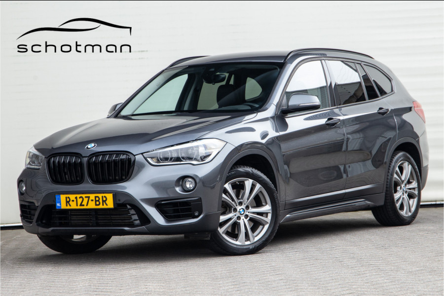 BMW X1 xDrive25i High Executive, Leder, Sportstoelen, Head-up, Navi 232pk