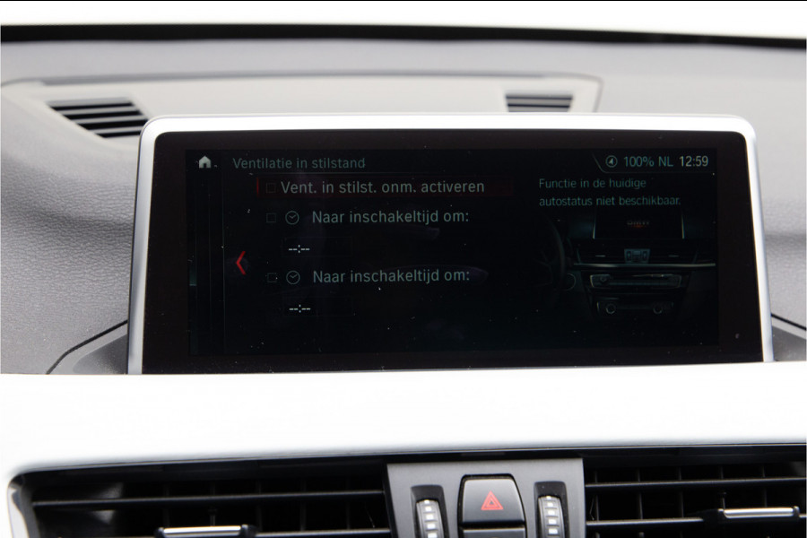 BMW X1 xDrive25i High Executive, Leder, Sportstoelen, Head-up, Navi 232pk