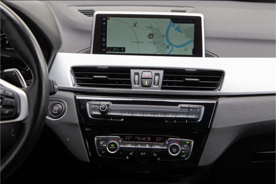 BMW X1 xDrive25i High Executive, Leder, Sportstoelen, Head-up, Navi 232pk