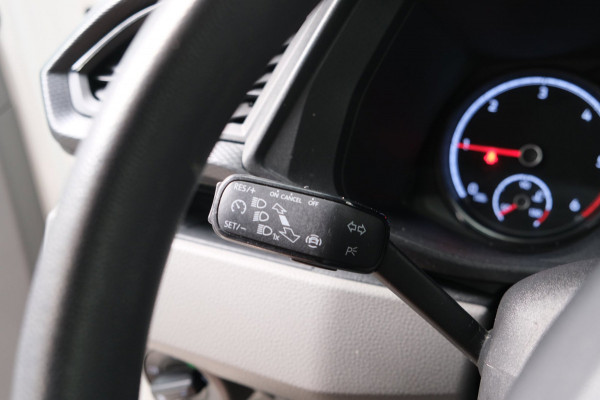 Volkswagen Transporter 2.0 TDI L1H1 26 - N.A.P. Airco, Cruise, Imperiaal, Carplay, PDC.