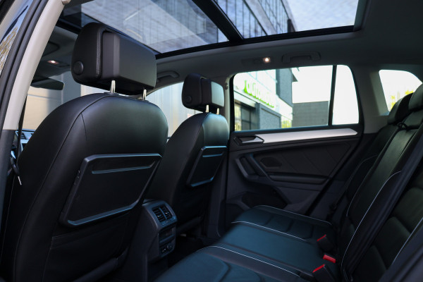 Volkswagen Tiguan 1.4 TSI ACT Highline Business | PANO | MEMORY | 360 | ELEK TREKHAAK | KEYLESS | STOELVERW | ELEK KOFFERKLEP |