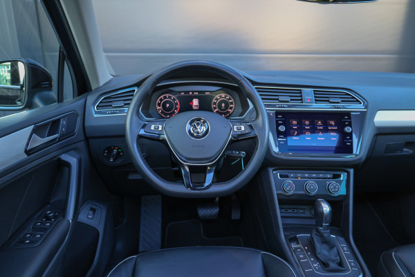Volkswagen Tiguan 1.4 TSI ACT Highline Business | PANO | MEMORY | 360 | ELEK TREKHAAK | KEYLESS | STOELVERW | ELEK KOFFERKLEP |