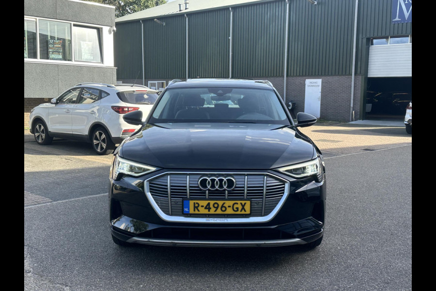 Audi e-tron 55 quattro Advanced edition Plus 95 kWh SOH 93% | MEM. STOEL | ELEK. STOELEN | ACHTERUITRIJ CAMERA | STOEL VERWARMING | 21'' WIELEN | RIJKLAAR MET 12 MND BOVAG GARANTIE | AFNM. TREKHAAK | PANO | SCHUIFDAK |