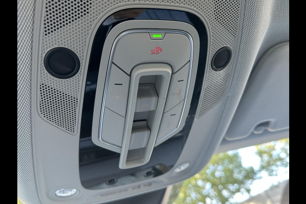 Audi e-tron 55 quattro Advanced edition Plus 95 kWh SOH 93% | MEM. STOEL | ELEK. STOELEN | ACHTERUITRIJ CAMERA | STOEL VERWARMING | 21'' WIELEN | RIJKLAAR MET 12 MND BOVAG GARANTIE | AFNM. TREKHAAK | PANO | SCHUIFDAK |