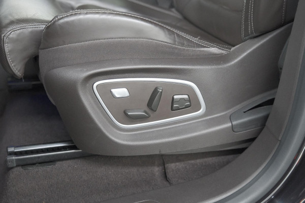 Renault Espace 1.8 TCe 225 Initiale Paris 7p. | Panoramadak | Lederen bekleding | Stoelverwarming | Adaptieve Cruise Control