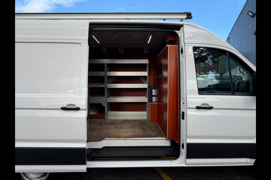 Volkswagen Crafter 35 2.0 TDI 140PK L3H3 RWD / Trekhaak / Imperiaal / App connect / Camera / Laadruimte inrichting