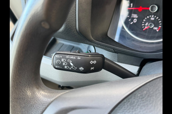 Volkswagen Crafter 35 2.0 TDI 140PK L3H3 RWD / Trekhaak / Imperiaal / App connect / Camera / Laadruimte inrichting