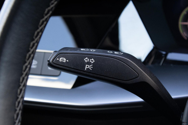Audi A3 Sportback 45TFSIe S-line Competition PANO MATRIX CAMERA SFEER STOELVERWERWARMING