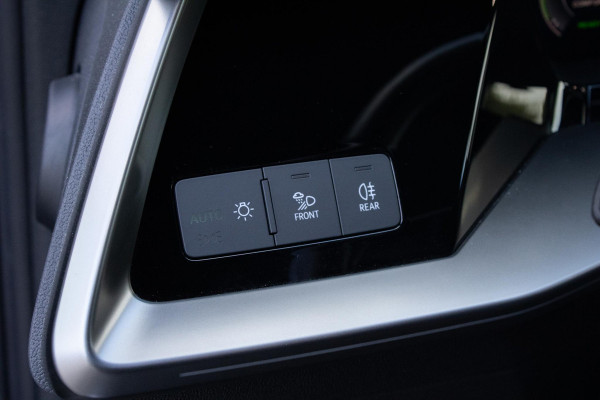 Audi A3 Sportback 45TFSIe S-line Competition PANO MATRIX CAMERA SFEER STOELVERWERWARMING