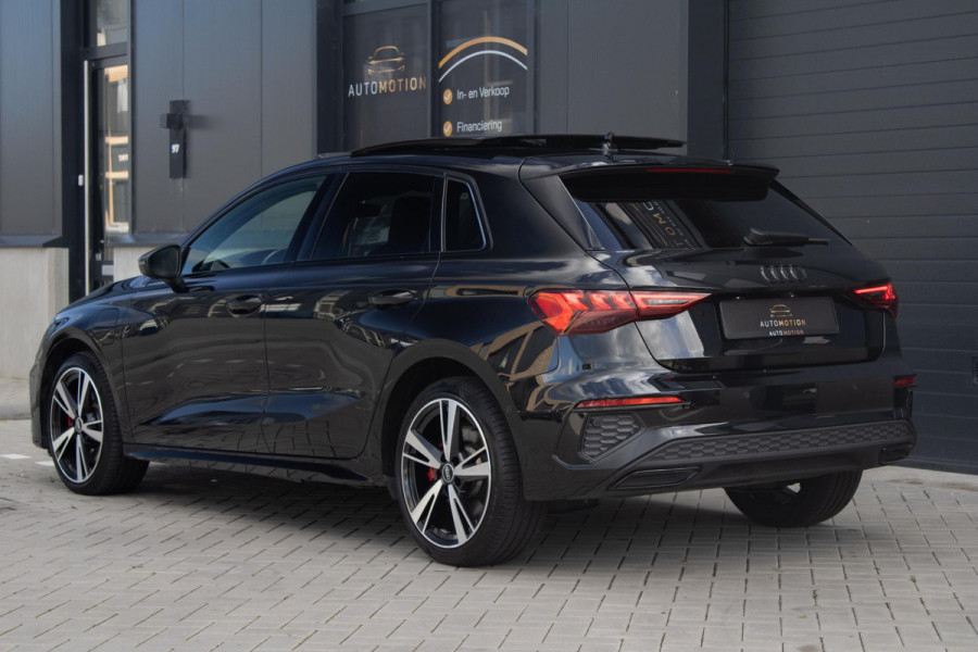 Audi A3 Sportback 45TFSIe S-line Competition PANO MATRIX CAMERA SFEER STOELVERWERWARMING
