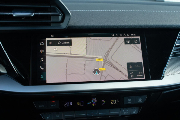 Audi A3 Sportback 45TFSIe S-line Competition PANO MATRIX CAMERA SFEER STOELVERWERWARMING
