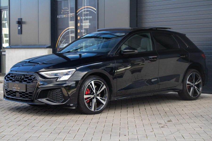 Audi A3 Sportback 45TFSIe S-line Competition PANO MATRIX CAMERA SFEER STOELVERWERWARMING