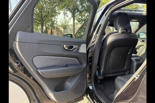 Volvo XC60 2.0 T8 Plug-in hybrid AWD Plus Black Edition FULL OPTIONS| ELEK. TREKHAAK| LUCHTVERING!| PANO| BOWERS EN WILKINS| MEMORY STOELEN| 360 CAMERA| STOEL + STUURVERWARMING| ACHTERBANK VERWARMD|