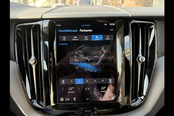Volvo XC60 2.0 T8 Plug-in hybrid AWD Plus Black Edition FULL OPTIONS| ELEK. TREKHAAK| LUCHTVERING!| PANO| BOWERS EN WILKINS| MEMORY STOELEN| 360 CAMERA| STOEL + STUURVERWARMING| ACHTERBANK VERWARMD|