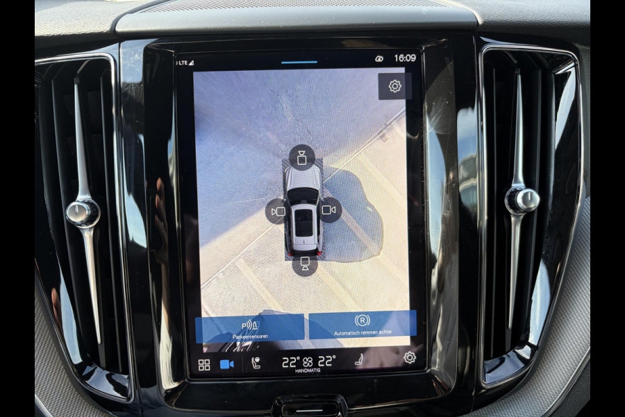 Volvo XC60 2.0 T8 Plug-in hybrid AWD Plus Black Edition FULL OPTIONS| ELEK. TREKHAAK| LUCHTVERING!| PANO| BOWERS EN WILKINS| MEMORY STOELEN| 360 CAMERA| STOEL + STUURVERWARMING| ACHTERBANK VERWARMD|