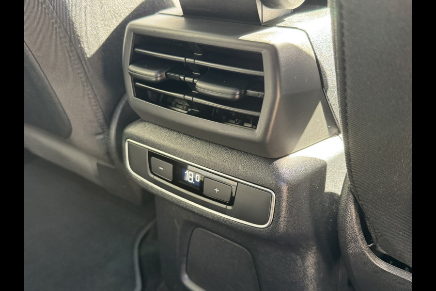 Audi Q4 e-tron 45 S Edition 82 kWh Trekhaak Adaptive cruise Camera 21 inch Velgen