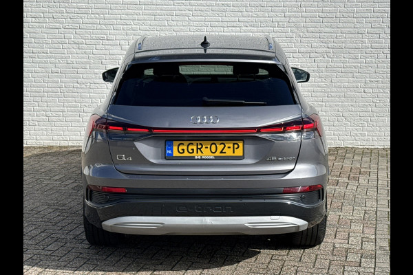 Audi Q4 e-tron 45 S Edition 82 kWh Trekhaak Adaptive cruise Camera 21 inch Velgen