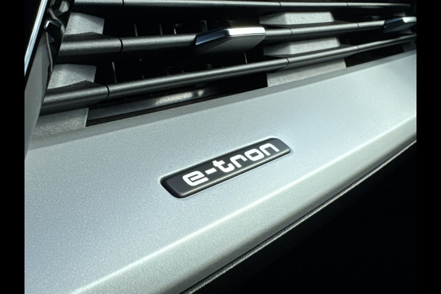 Audi Q4 e-tron 45 S Edition 82 kWh Trekhaak Adaptive cruise Camera 21 inch Velgen