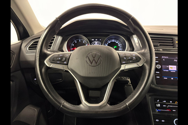 Volkswagen Tiguan 1.5 TSI Life Business*Automaat*Stoelverwarming*Camera*PDC*Navi*Cruise-Control*