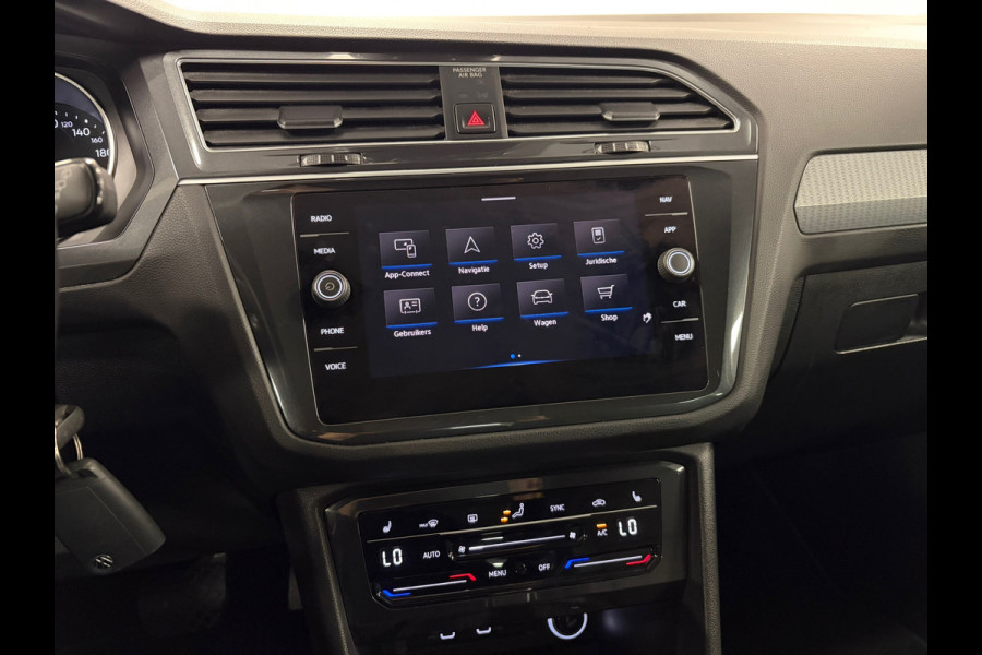 Volkswagen Tiguan 1.5 TSI Life Business*Automaat*Stoelverwarming*Camera*PDC*Navi*Cruise-Control*