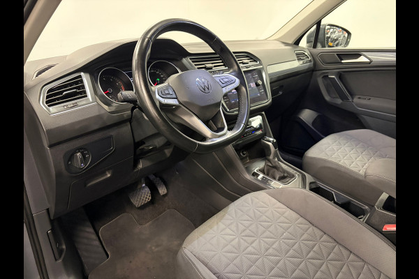 Volkswagen Tiguan 1.5 TSI Life Business*Automaat*Stoelverwarming*Camera*PDC*Navi*Cruise-Control*