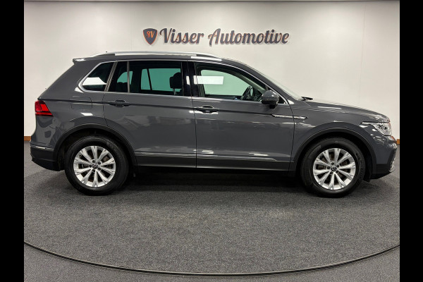 Volkswagen Tiguan 1.5 TSI Life Business*Automaat*Stoelverwarming*Camera*PDC*Navi*Cruise-Control*