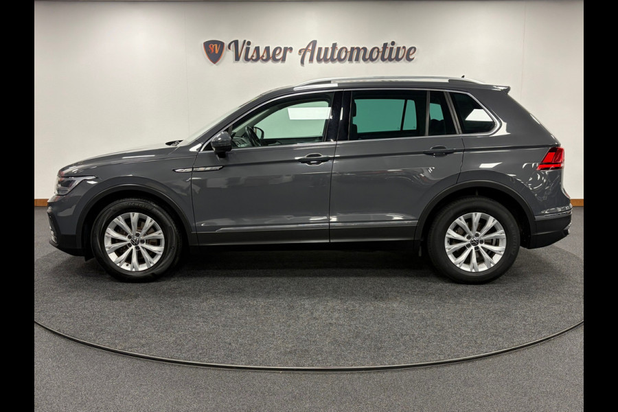 Volkswagen Tiguan 1.5 TSI Life Business*Automaat*Stoelverwarming*Camera*PDC*Navi*Cruise-Control*