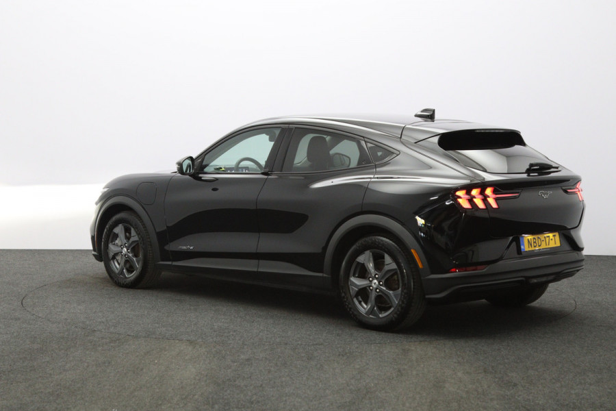Ford Mustang Mach-E RWD 75 kWh 270 PK, SOH 91 %, Winterpakket, Adap. Cruise Control, Leder, Camera