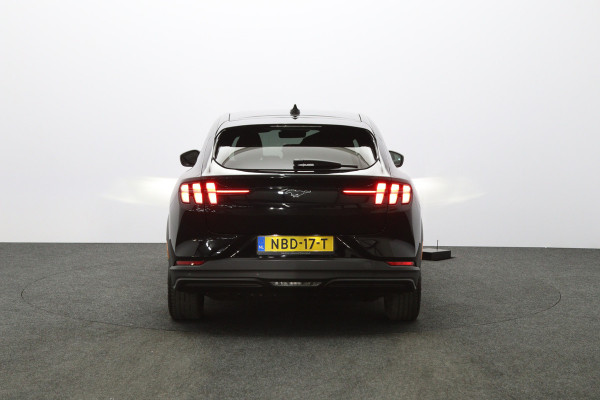 Ford Mustang Mach-E RWD 75 kWh 270 PK, SOH 91 %, Winterpakket, Adap. Cruise Control, Leder, Camera