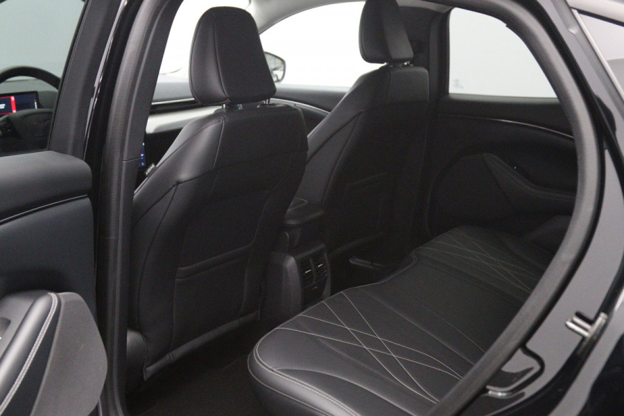 Ford Mustang Mach-E RWD 75 kWh 270 PK, SOH 91 %, Winterpakket, Adap. Cruise Control, Leder, Camera